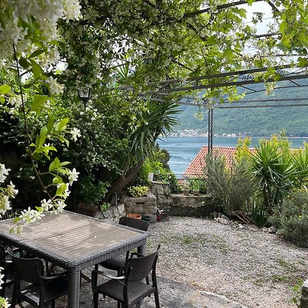 Be Happy In Perast Apartment Exterior photo