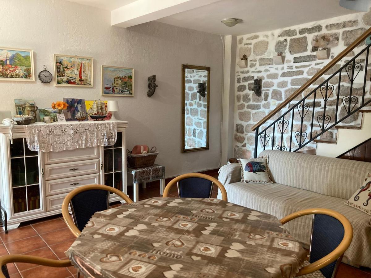 Be Happy In Perast Apartment Exterior photo